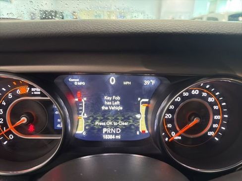 Used 2020 Jeep Wrangler Sport AWD/4WD image 17