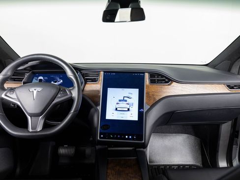 Used 2020 Tesla Model X Long Range AWD/4WD image 34