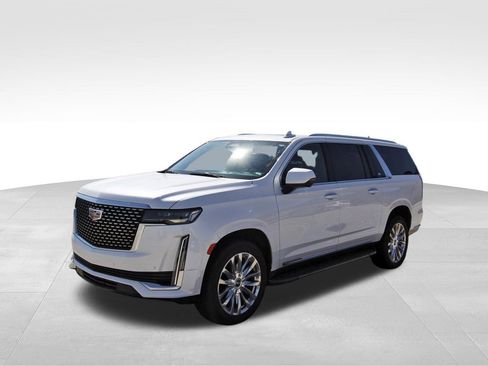 Used 2023 Cadillac Escalade ESV Premium Luxury image 2