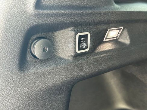 New 2025 Jeep Grand Cherokee L Limited w/ Luxury Tech Group II image 34