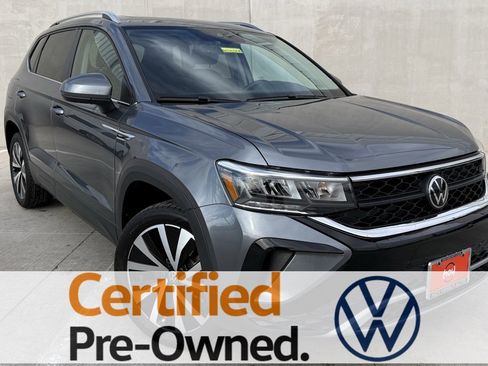 Used 2024 Volkswagen Taos SE image 1