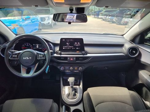 Used 2024 Kia Forte LXS w/ LXS Technology Package FWD image 9