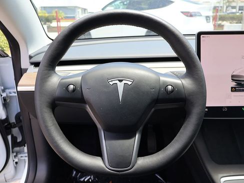 Used 2023 Tesla Model 3 Standard Range RWD image 41