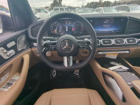 New 2026 Mercedes-Benz GLS 580 4MATIC image 3