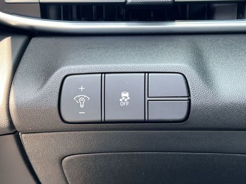 New 2026 Hyundai Elantra Limited FWD image 24