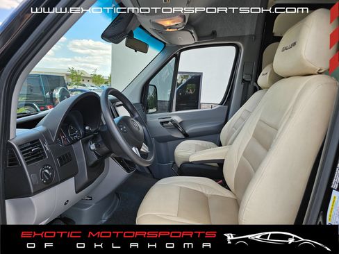 Used 2017 Mercedes-Benz Sprinter 3500 image 39