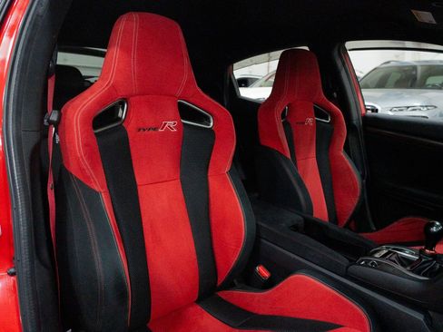 Used 2018 Honda Civic Type R image 39