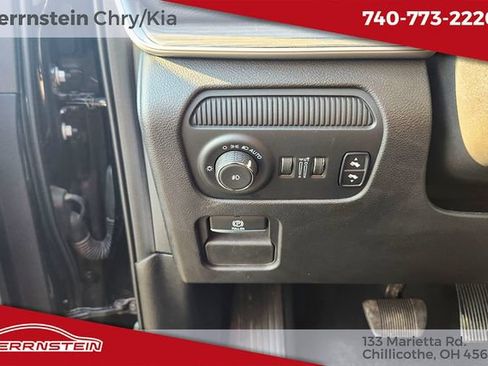 Used 2024 Jeep Wagoneer L Series II w/ Flexible Seating Group AWD/4WD image 18