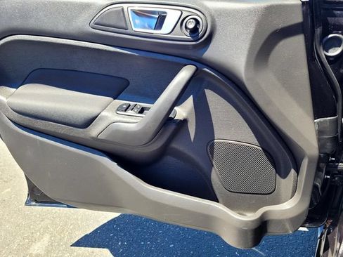 Used 2014 Ford Fiesta SE FWD image 14