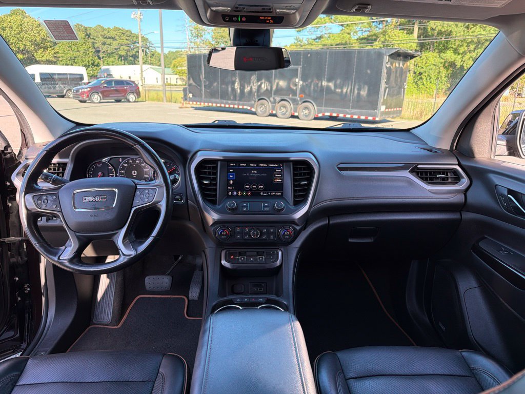 Used 2021 GMC Acadia AT4 w/ Technology Package AWD/4WD image 8