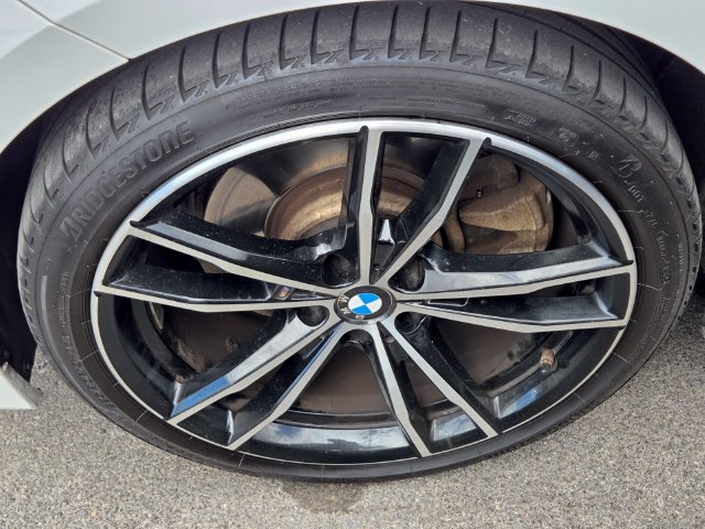 Used 2021 BMW 330e xDrive w/ M Sport Package AWD/4WD image 4