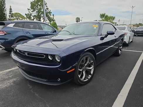 Used 2017 Dodge Challenger SXT Plus RWD image 6