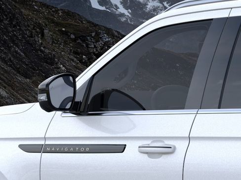 New 2026 Lincoln Navigator Black Label AWD/4WD image 20