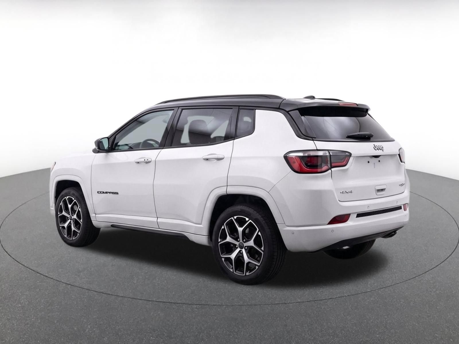 Used 2025 Jeep Compass Limited AWD/4WD image 6