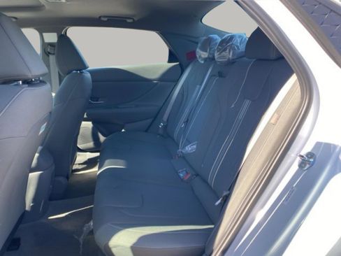 New 2026 Hyundai Elantra SEL Sport FWD image 25