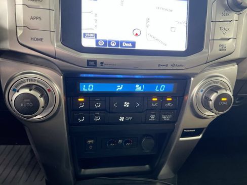 Used 2018 Toyota 4Runner Limited AWD/4WD image 17