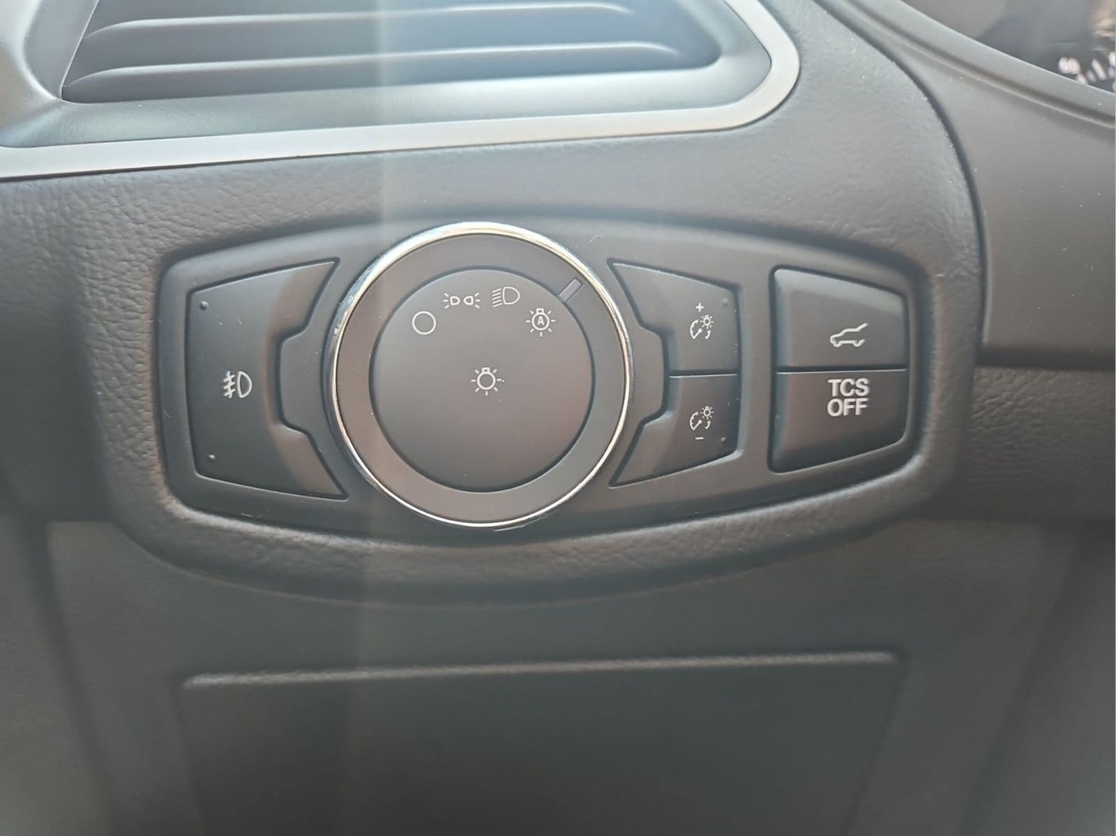 Used 2024 Ford Edge SEL w/ Convenience Package AWD/4WD image 22