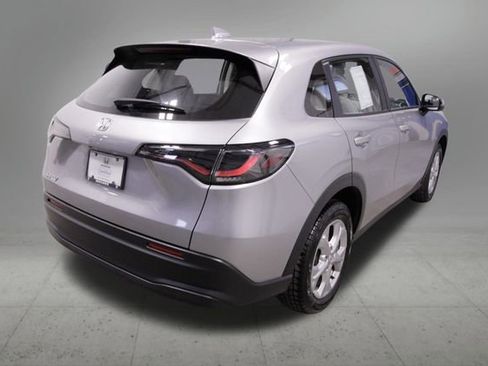 Certified 2025 Honda HR-V LX image 5