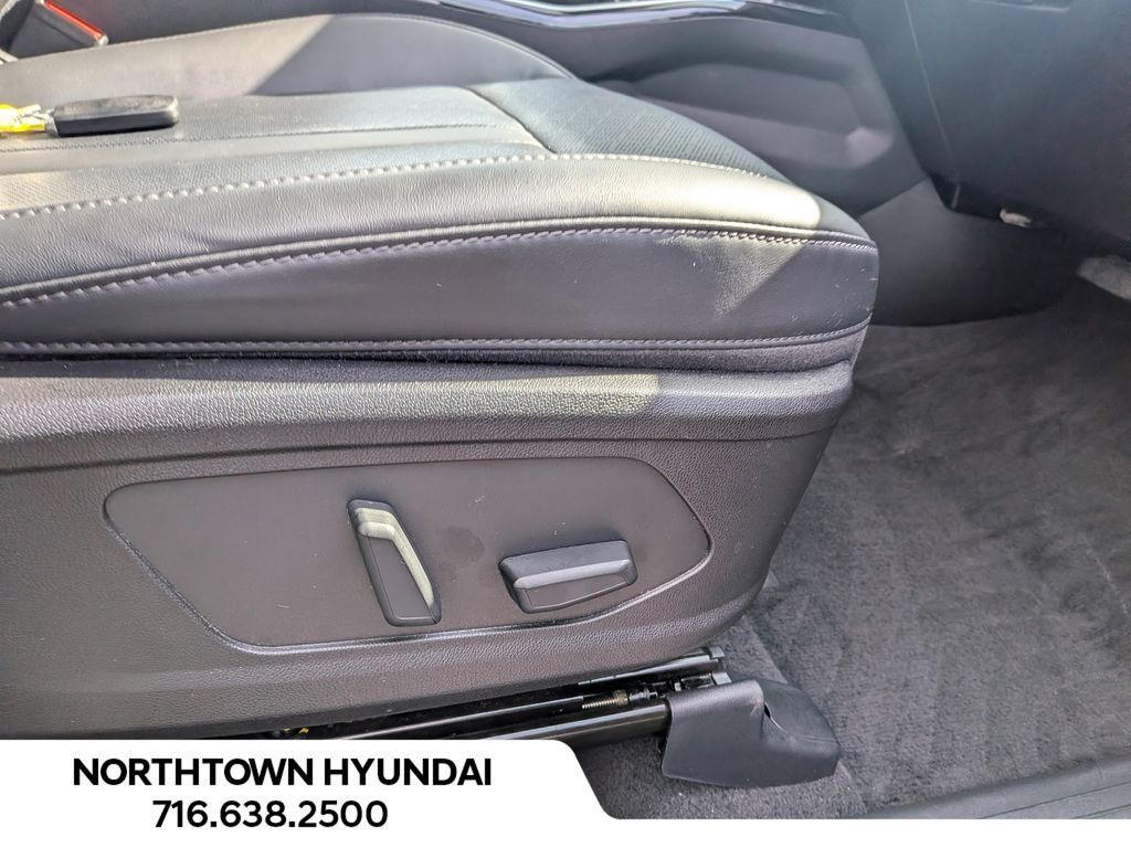 Used 2023 Kia Sorento SX AWD/4WD image 40