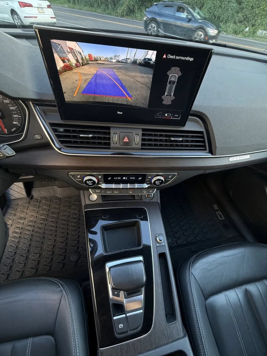Used 2022 Audi Q5 2.0T Premium w/ Convenience Package AWD/4WD image 12