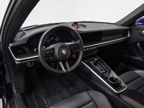 Used 2024 Porsche 911 Carrera 4S image 4