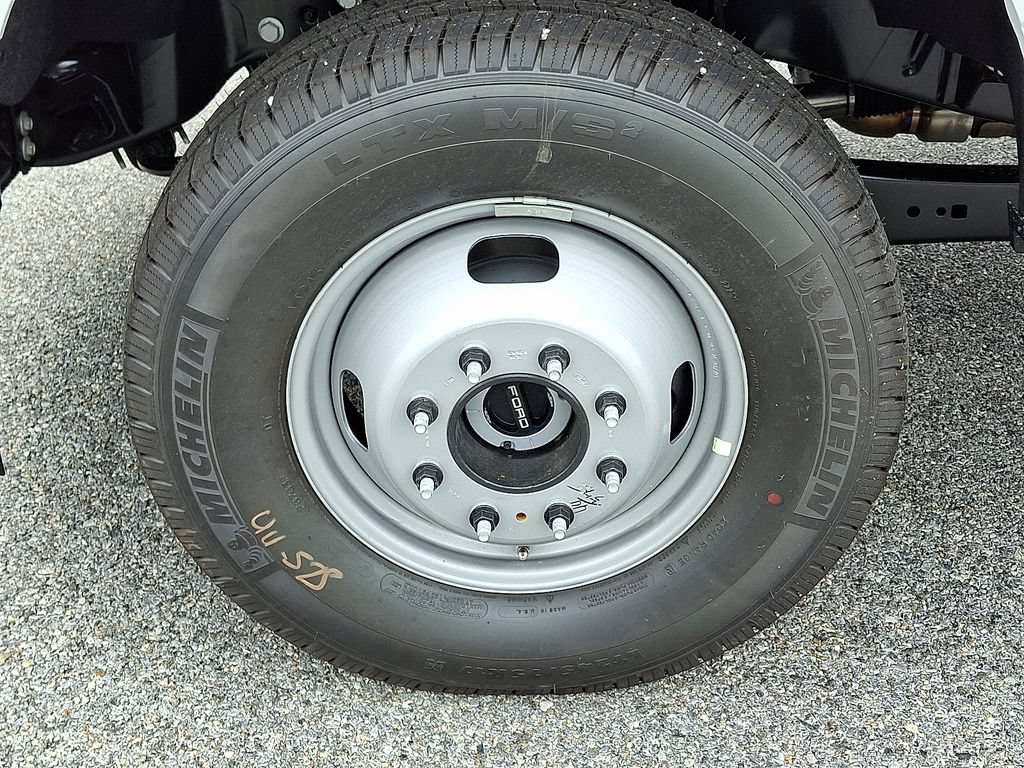 Used 2025 Ford F350 XLT AWD/4WD image 5