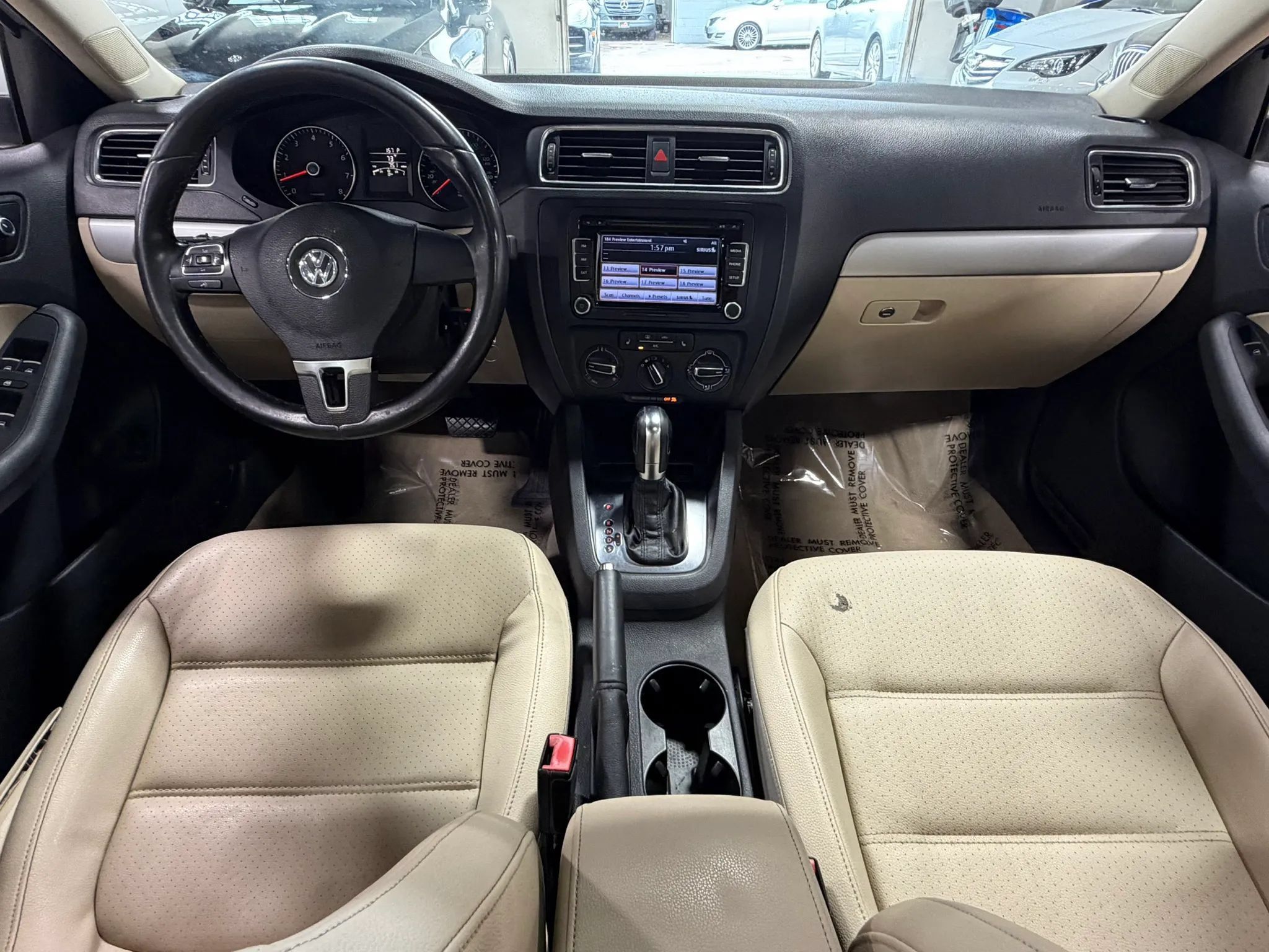 Used 2013 Volkswagen Jetta SE FWD image 2