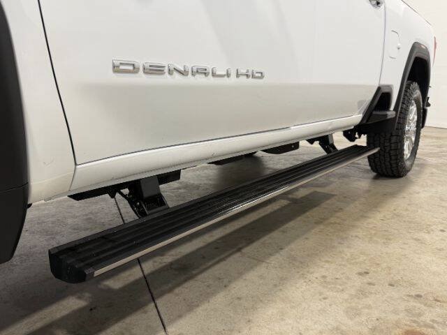 Used 2021 GMC Sierra 3500 Denali w/ Denali Ultimate Package AWD/4WD image 14
