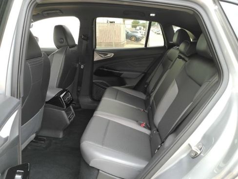 Used 2023 Volkswagen ID.4 Pro S RWD image 17