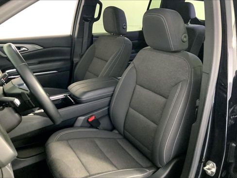 Used 2024 Chevrolet Traverse LT AWD/4WD image 22