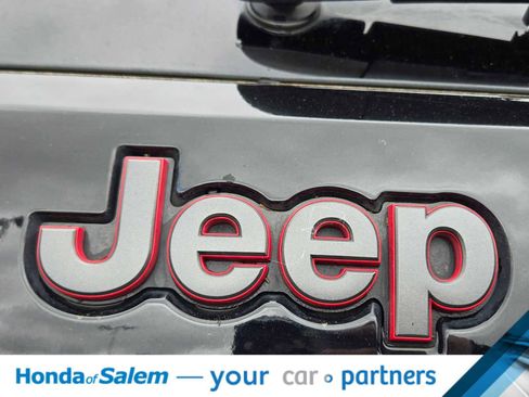 Used 2018 Jeep Grand Cherokee Trailhawk w/ Trailhawk Luxury Group image 8