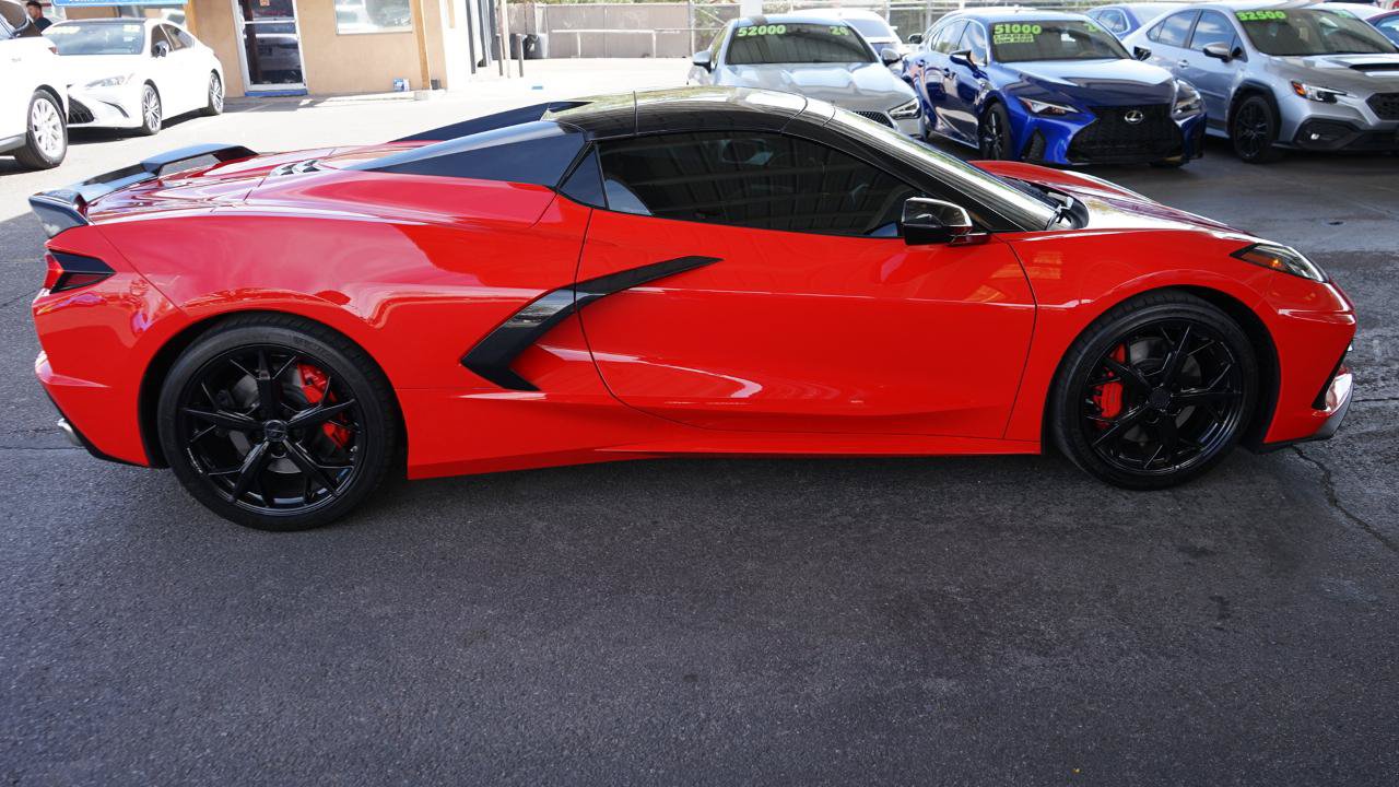 Used 2021 Chevrolet Corvette Stingray Premium Conv w/ Z51 Performance Package RWD image 25