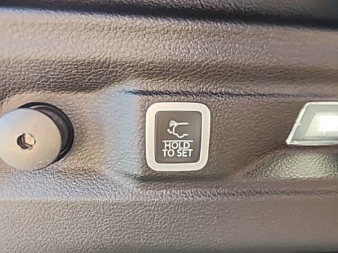 New 2025 Jeep Grand Cherokee L Limited w/ Trailer Tow Package image 19