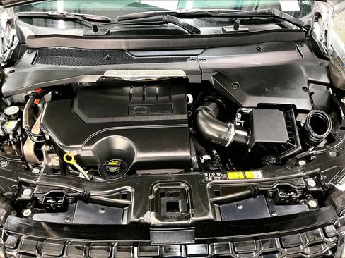 Used 2023 Land Rover Discovery Sport SE image 12