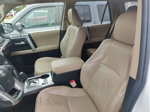 Used 2014 Toyota 4Runner Limited AWD/4WD image 21