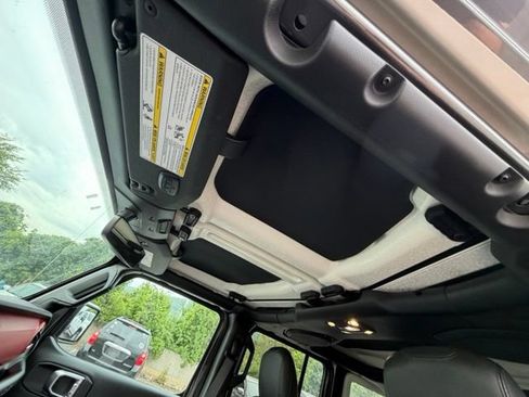 Used 2019 Jeep Wrangler Unlimited Rubicon AWD/4WD image 7