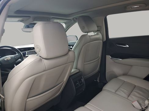 Used 2019 Cadillac XT4 Premium Luxury image 18