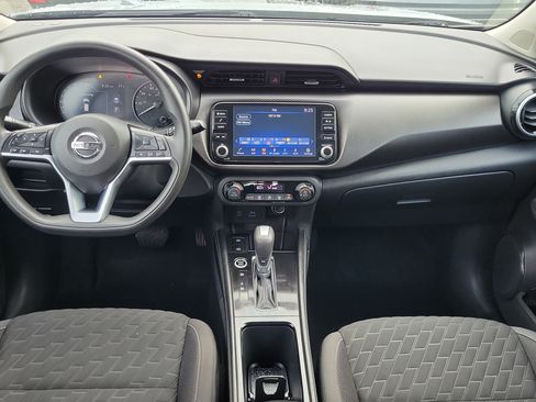 Used 2021 Nissan Kicks SV FWD image 15