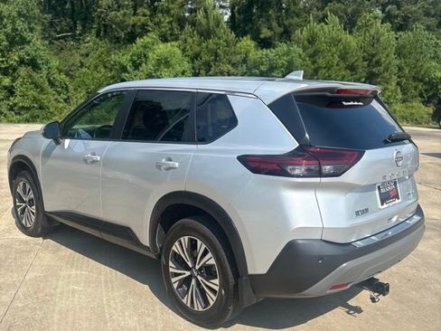 Used 2022 Nissan Rogue SV AWD/4WD image 3