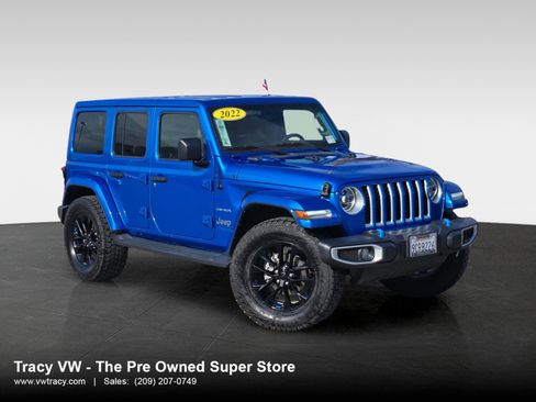 Used 2022 Jeep Wrangler Unlimited Sahara image 1