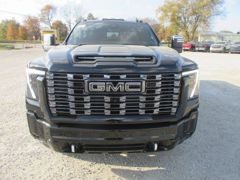New 2026 GMC Sierra 2500 Denali Ultimate image 12