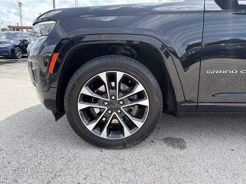 Used 2021 Jeep Grand Cherokee L Overland w/ Luxury Tech Group IV AWD/4WD image 33