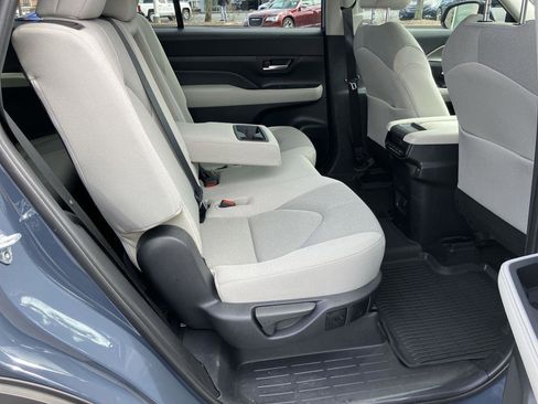 Used 2025 Toyota Grand Highlander FWD image 31