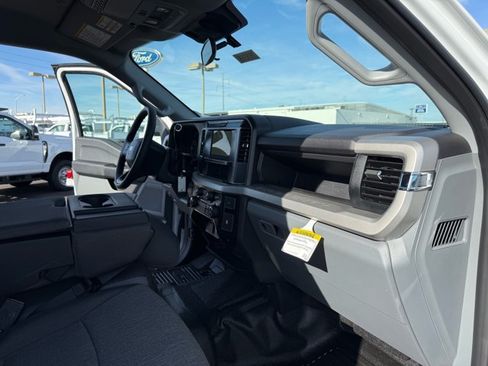 New 2026 Ford F550 4x4 Crew Cab image 15