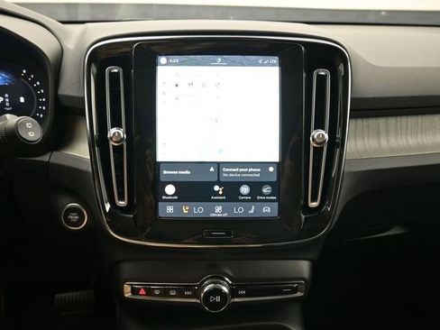 Used 2023 Volvo XC40 B4 Plus w/ Driver Assist Package image 12