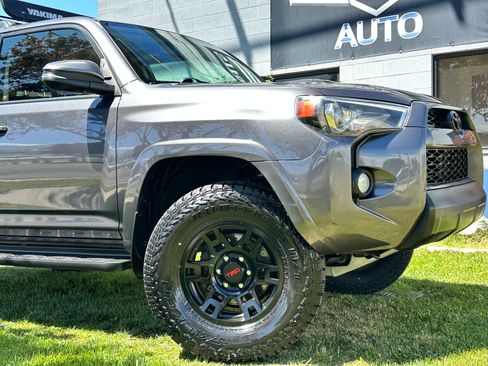 Used 2016 Toyota 4Runner Trail Premium AWD/4WD image 2