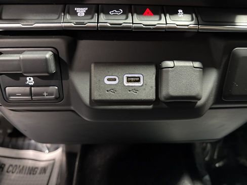 Used 2021 Chevrolet Silverado 3500 W/T image 29