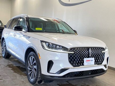 New 2026 Lincoln Aviator AWD image 2