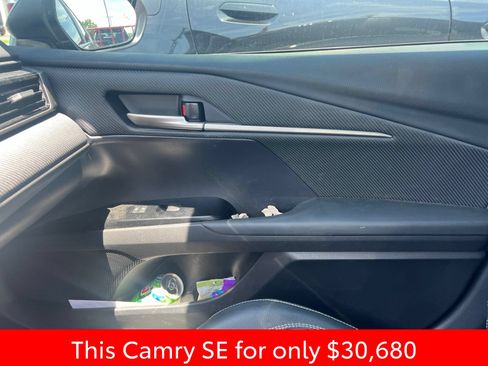 Used 2025 Toyota Camry SE FWD image 14
