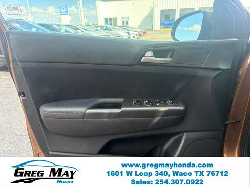 Used 2021 Kia Sportage LX FWD image 10